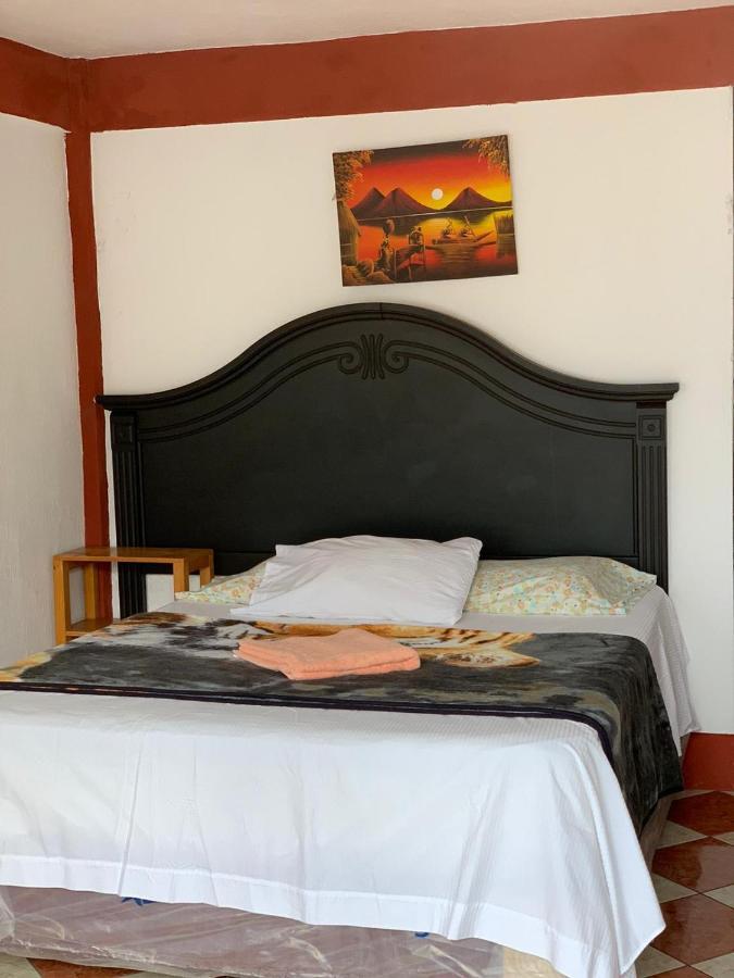 Hotel Villa Del Lago, Gladys San Pedro de la Laguna Extérieur photo